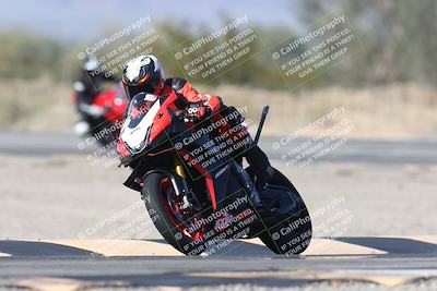 media/Dec-01-2025-Moto Forza (Mon) [[2daa91e15f]]/2-Intermediate Group/Session 3 (Turn 3)/